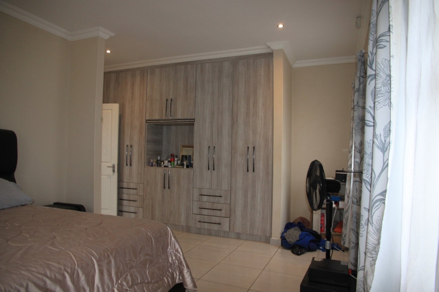  Bedroom Property for Sale in Sunnyridge Eastern Cape